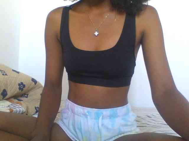 AfricanaQueen webcam