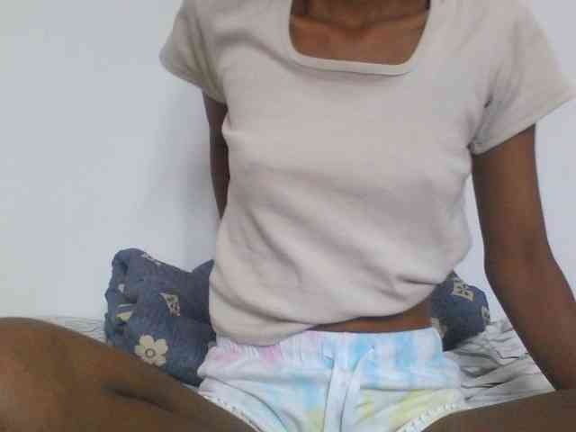 AfricanaQueen webcam