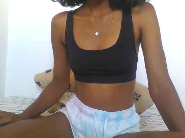 AfricanaQueen webcam