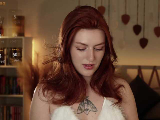 Lianna's BongaCams show and profile