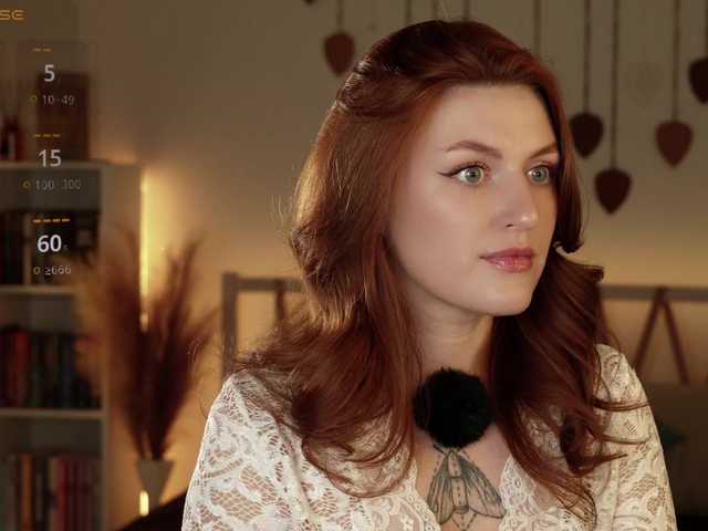 Lianna's BongaCams show and profile