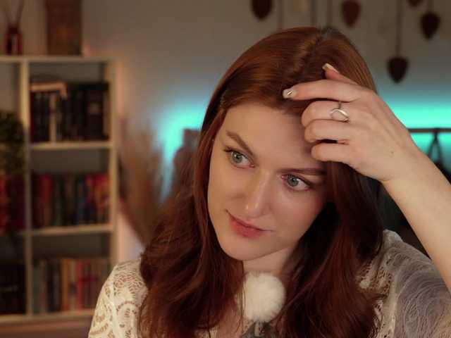 Lianna's BongaCams show and profile