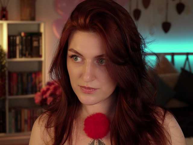 Lianna's BongaCams show and profile