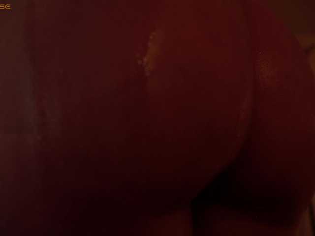 Lianna's BongaCams show and profile