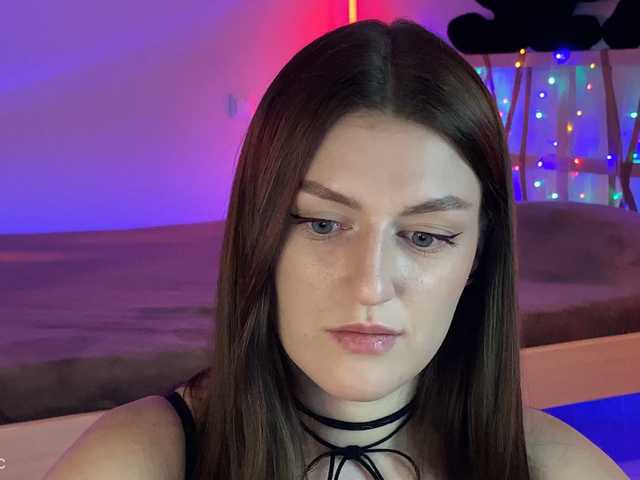 Lianna's BongaCams show and profile