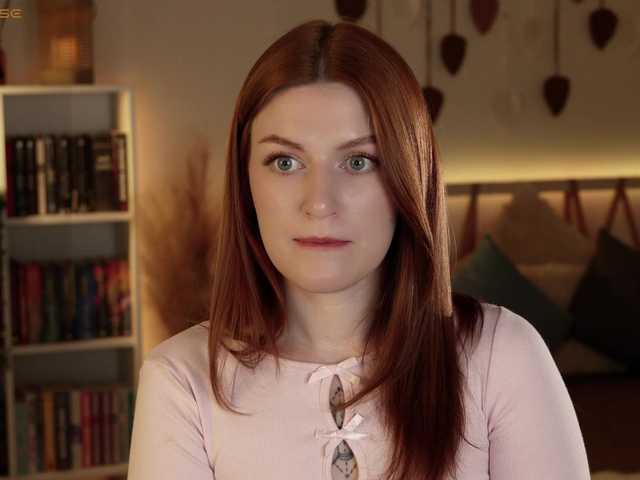 Lianna's BongaCams show and profile