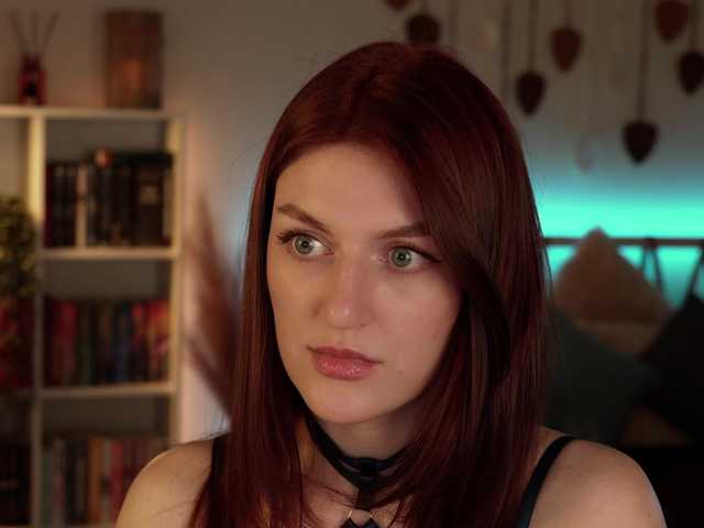 Lianna from BongaCams