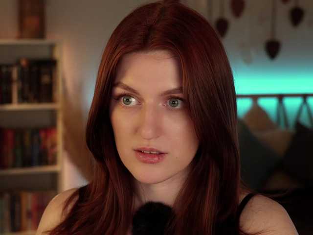 Lianna's BongaCams show and profile