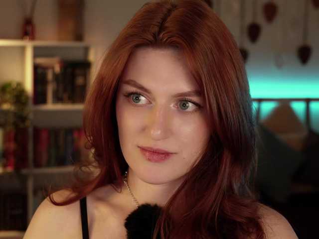 Lianna's BongaCams show and profile