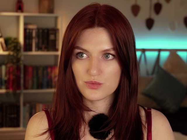 Lianna's BongaCams show and profile