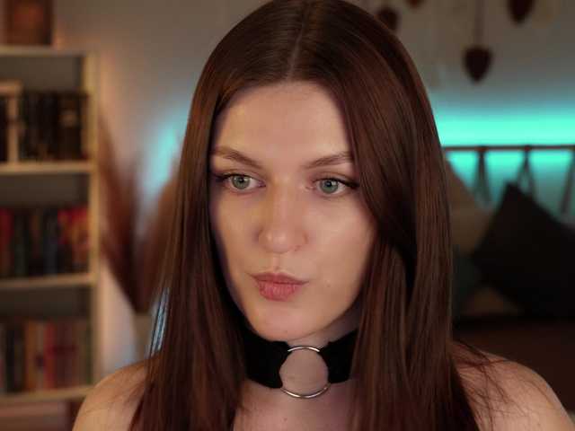 Lianna's BongaCams show and profile