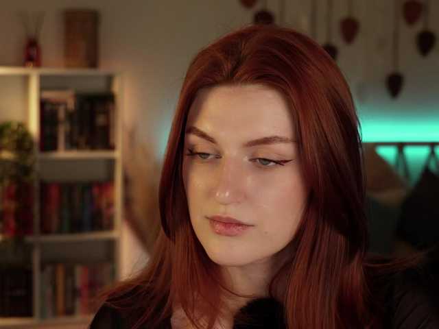 Lianna's BongaCams show and profile