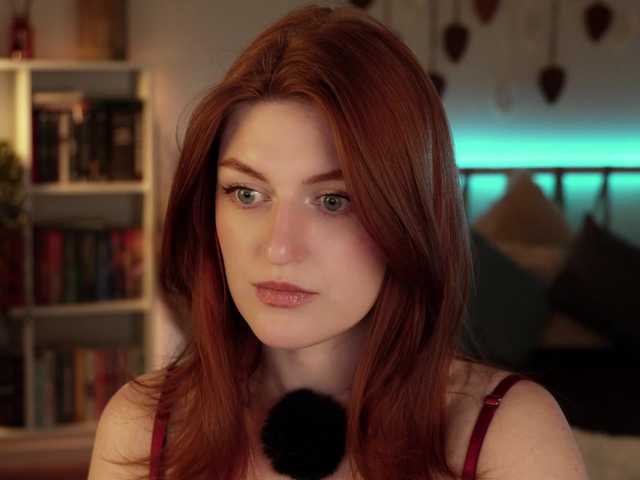 Lianna's BongaCams show and profile