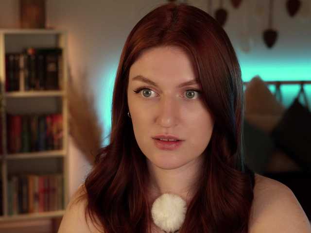 Lianna's BongaCams show and profile