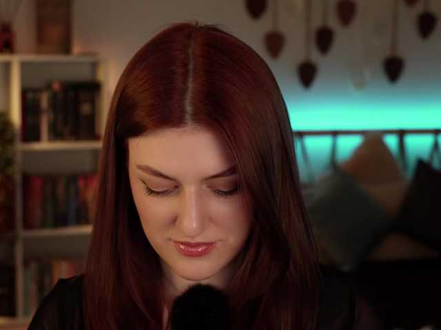 Lianna's BongaCams show and profile