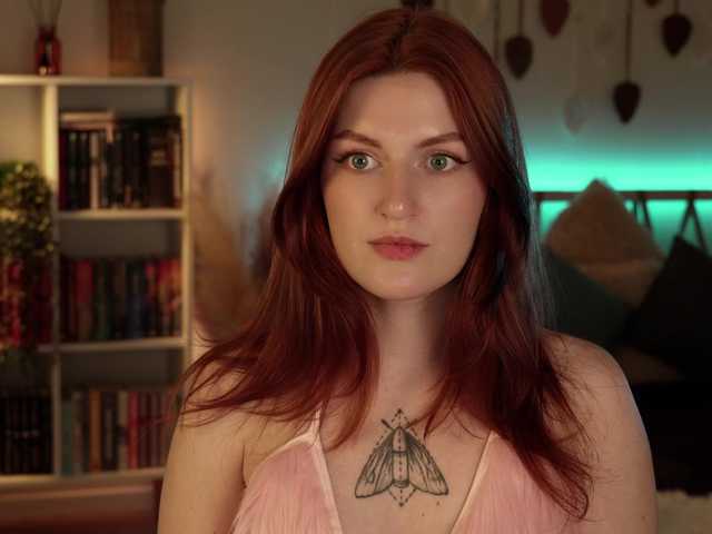 Lianna's BongaCams show and profile