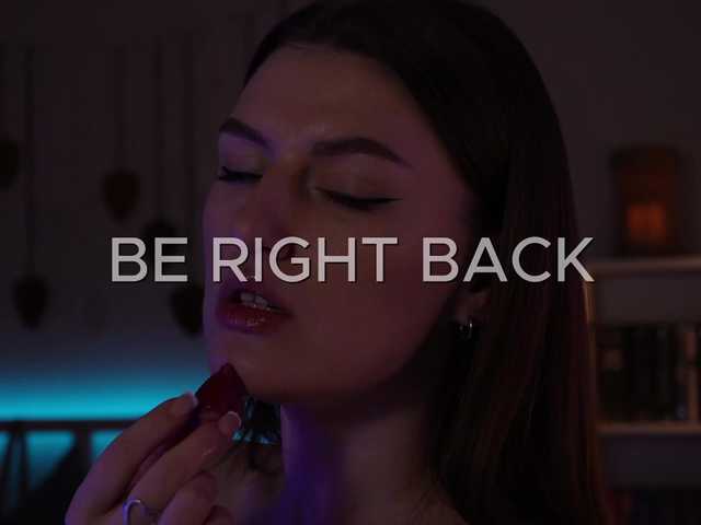 Lianna's BongaCams show and profile