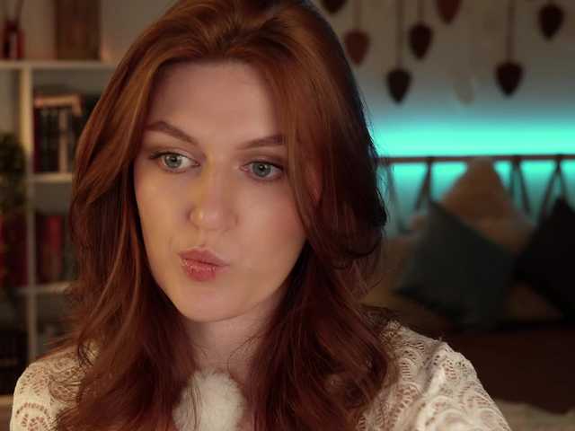 Lianna's BongaCams show and profile