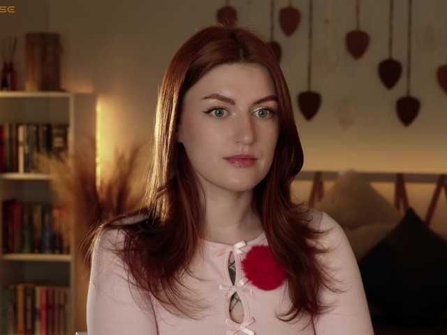 Lianna's BongaCams show and profile