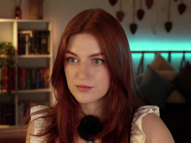 Lianna's BongaCams show and profile