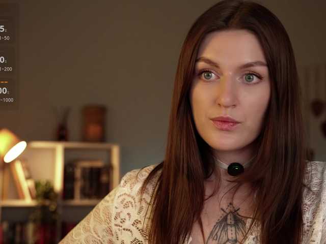 Lianna's BongaCams show and profile