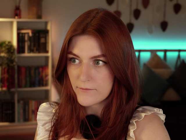 Lianna's BongaCams show and profile