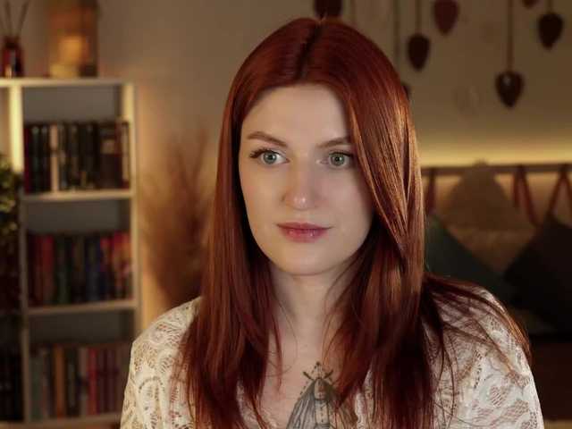 Lianna's BongaCams show and profile