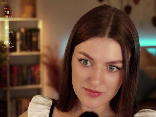 Lianna's BongaCams show and profile