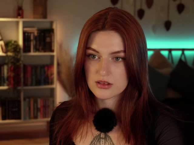 Lianna's BongaCams show and profile