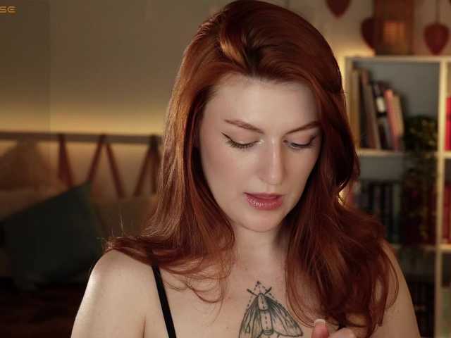 Lianna's BongaCams show and profile