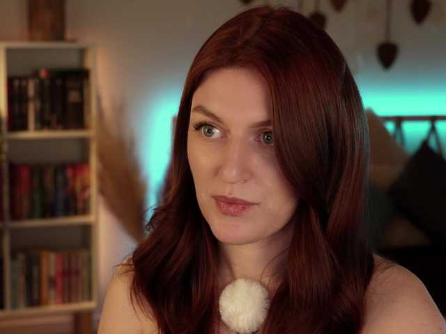 Lianna's BongaCams show and profile