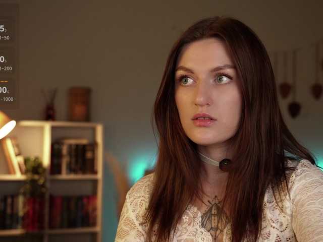 Lianna's BongaCams show and profile