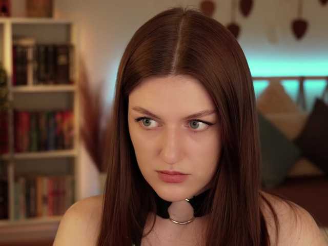 Lianna's BongaCams show and profile