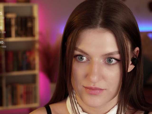 Lianna's BongaCams show and profile