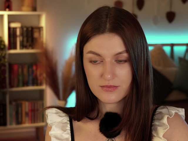 Lianna's BongaCams show and profile