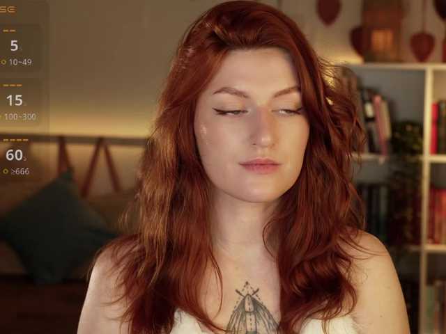 Lianna's BongaCams show and profile