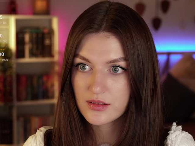 Lianna's BongaCams show and profile