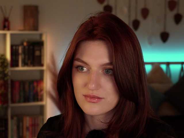 Lianna's BongaCams show and profile