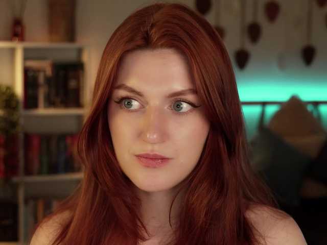 Lianna's BongaCams show and profile