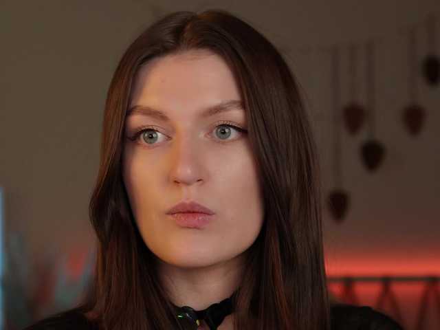 Lianna's BongaCams show and profile