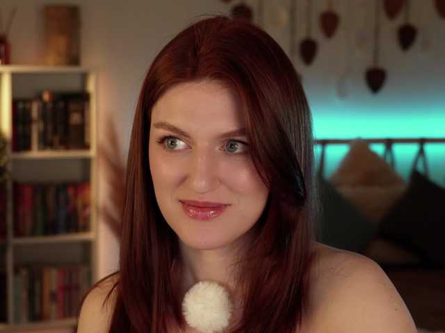 Lianna's BongaCams show and profile