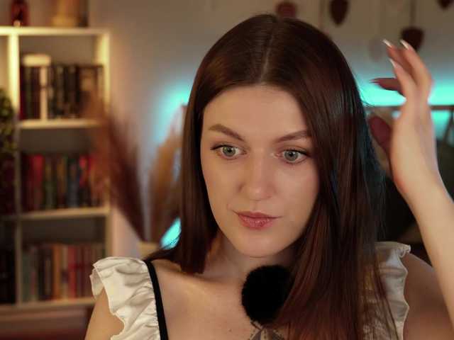 Lianna's BongaCams show and profile