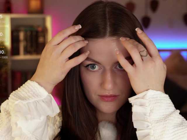 Lianna's BongaCams show and profile