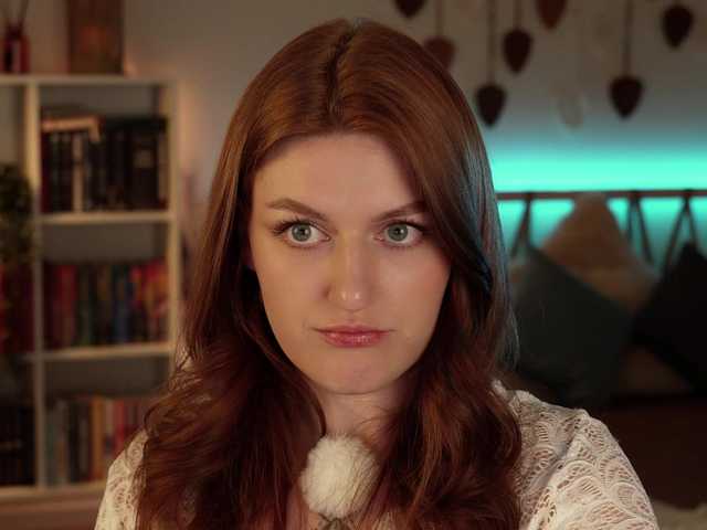 Lianna's BongaCams show and profile