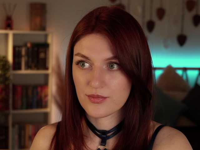 Lianna's BongaCams show and profile