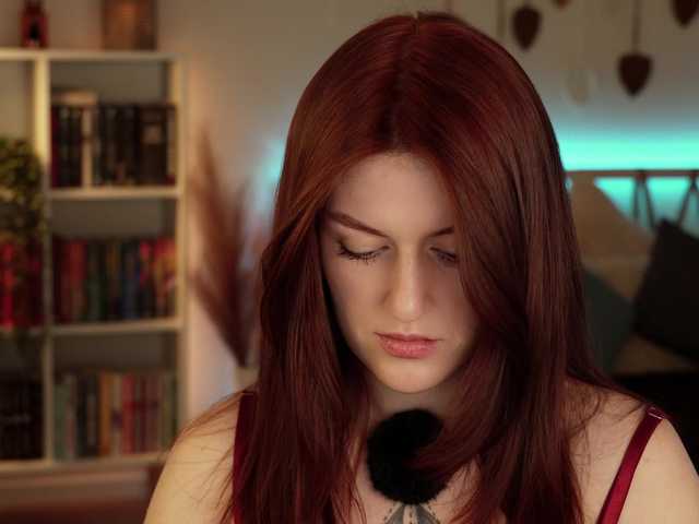 Lianna's BongaCams show and profile