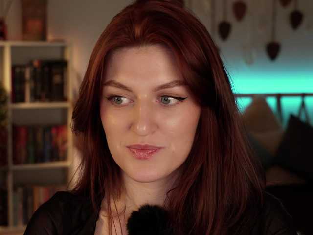 Lianna's BongaCams show and profile