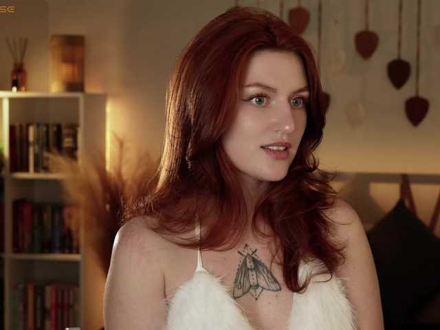 Lianna's BongaCams show and profile