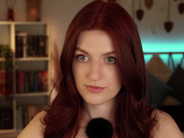 Lianna's BongaCams show and profile