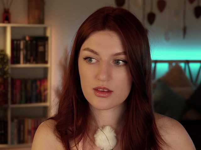 Lianna's BongaCams show and profile